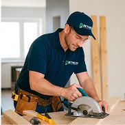 carpenter-using-circular-saw-home-remodeling-bethelor-maryland